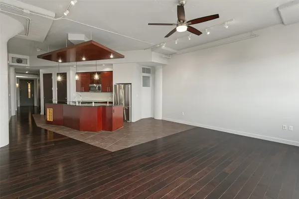 2600 W 7TH ST 1533