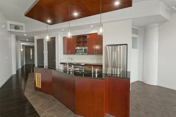 2600 W 7TH ST 1533