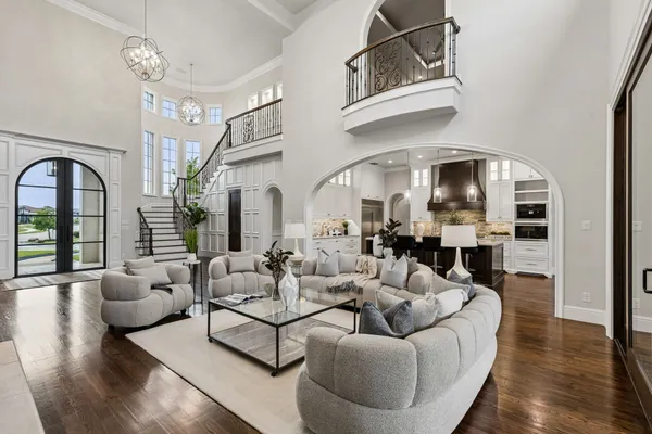2202 BARCELONA CT