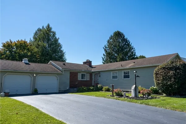 12 COLONY DR