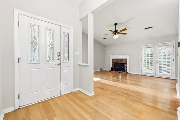 128 DOGWOOD PL