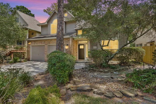 84 E LAKERIDGE DR