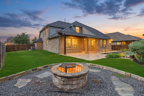1121 BRYCE CANYON DR