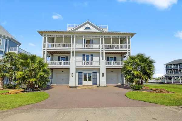 10 ISLAMORADA
