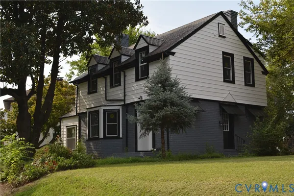 2606 HAWTHORNE AVE