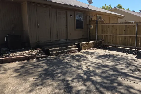 2400 MONTE CARLO DR B
