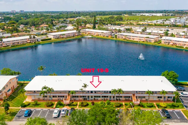 900 SW 10TH TER 19S