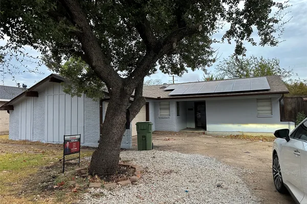 3709 CLASSIC DR