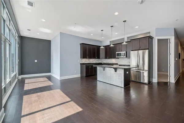 301 5TH AVE 719