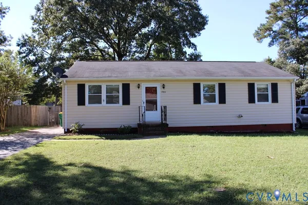 390 RED OAK DR