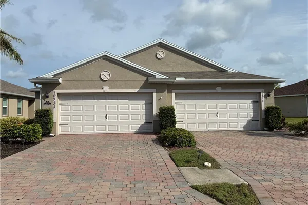 10733 CROSSBACK LN