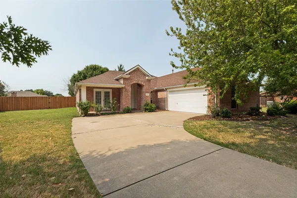 1412 SLEEPY HOLLOW DR