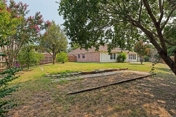1412 SLEEPY HOLLOW DR