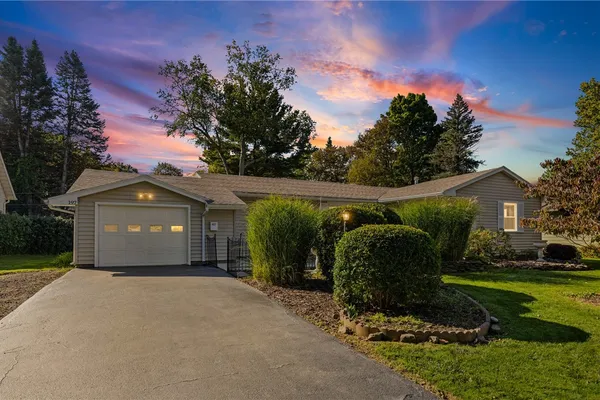 197 WILLOWEN DR