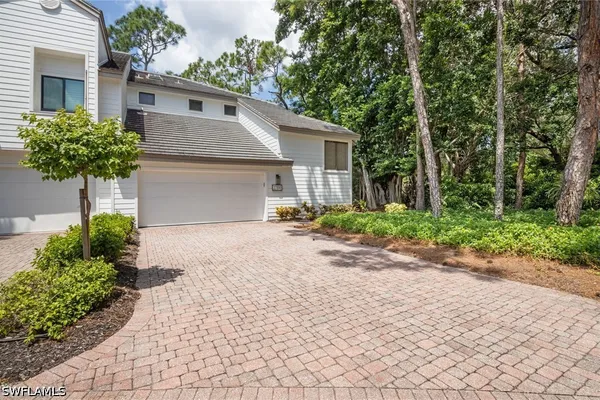 27100 OAKWOOD LAKE DR