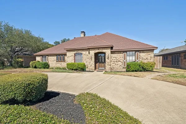 1505 STONECREST DR