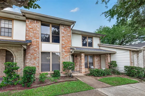 48 T HUXLEY LN