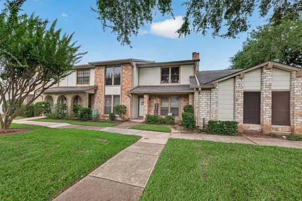 48 T HUXLEY LN