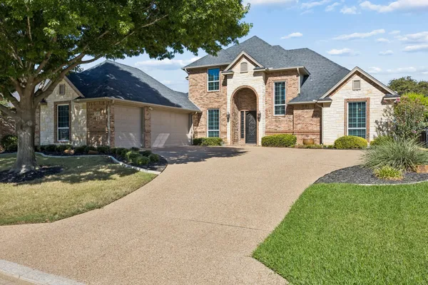 837 THOMAS CROSSING DR
