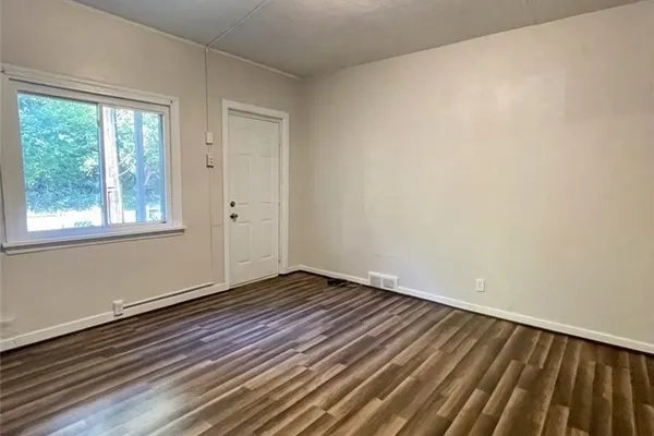 226 FLOWERS AVE