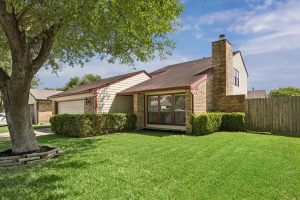 15714 PIPERS VIEW DR