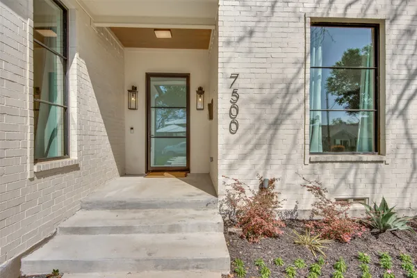 7500 KAYWOOD DR
