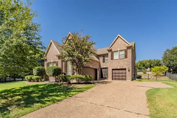 840 DEL CARMEN DR