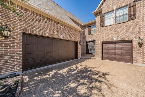 840 DEL CARMEN DR