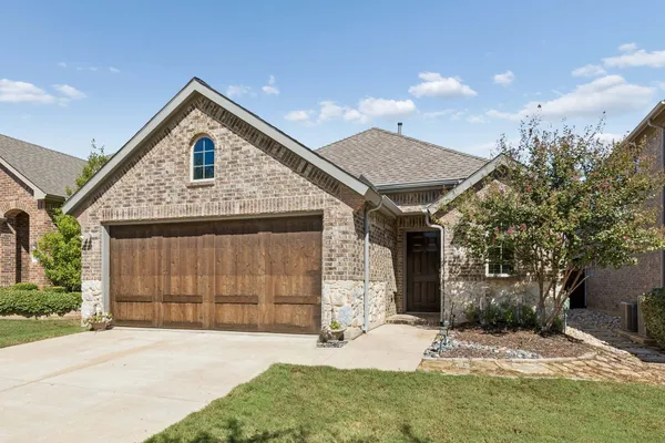 421 CATHERINE LN