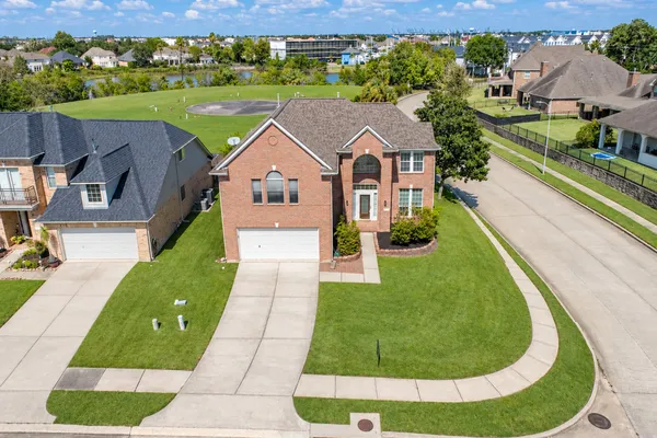122 MARINA OAKS DR