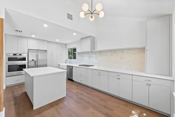 3609 OAK CREEK DR
