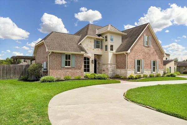 2103 AIRLINE DR