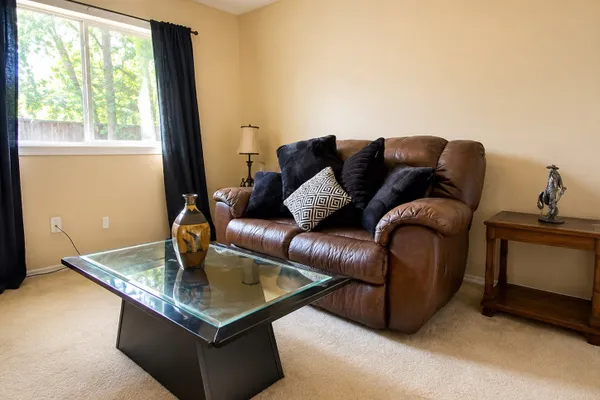 6511 LA VIOLETTA DR