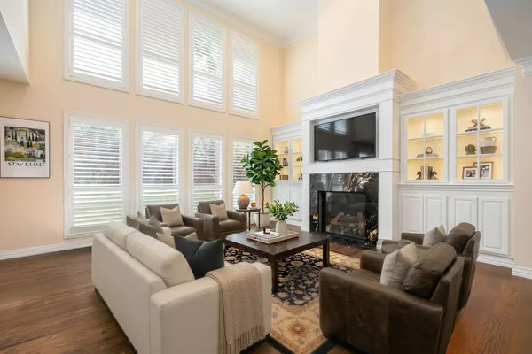 6214 TIFFANY OAKS LN