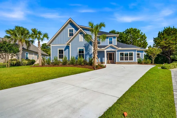 1004 MUSKEG CT