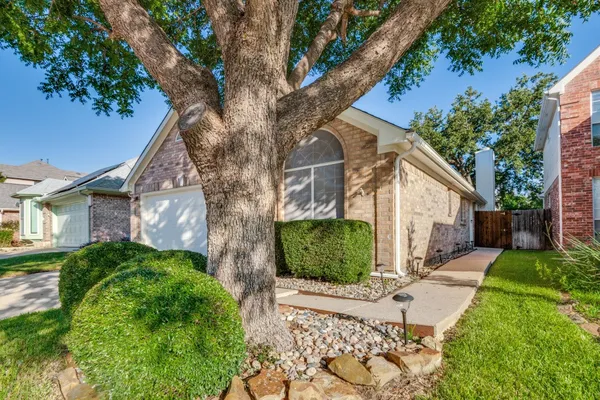 2237 WEMBLEY WOOD LN