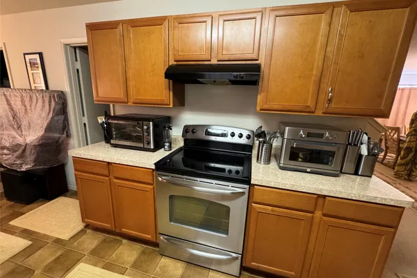 221 BLUE ROAN DR