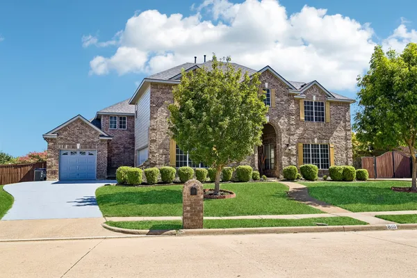 810 DRIFTWOOD DR