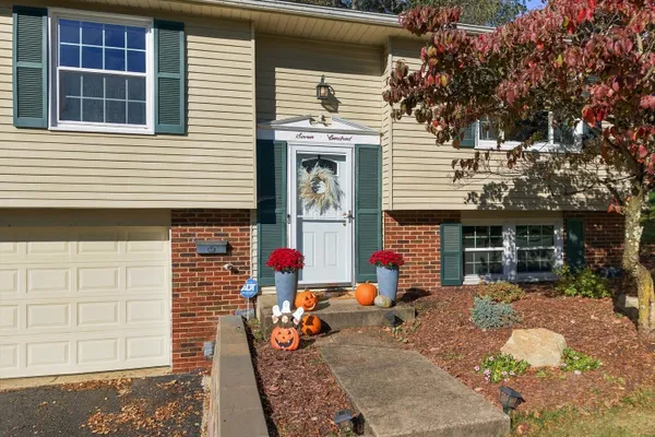 700 FRUITWOOD DR
