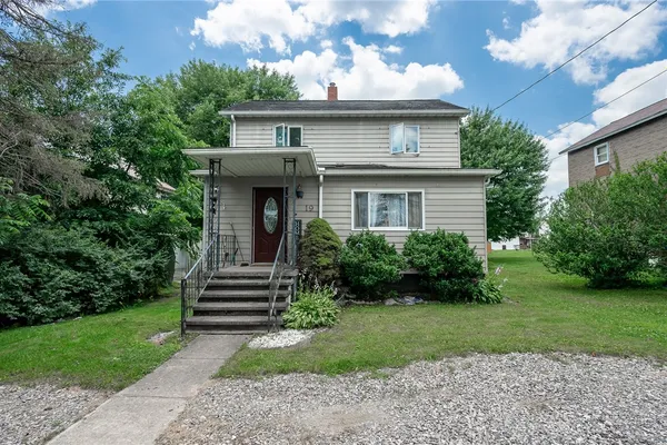 19 CEDAR ST