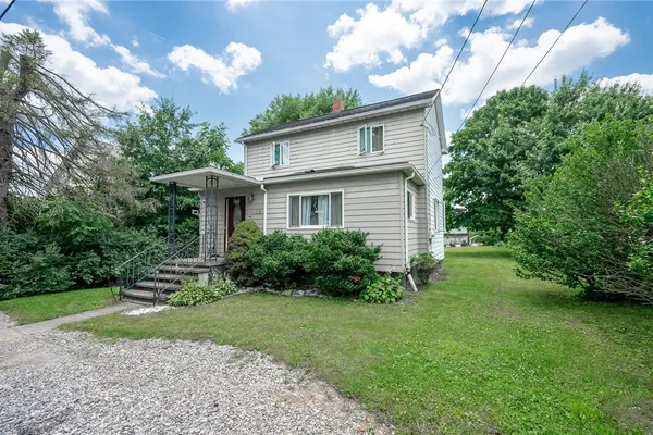 19 CEDAR ST