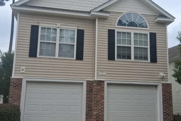 1372 COTTAGE DR