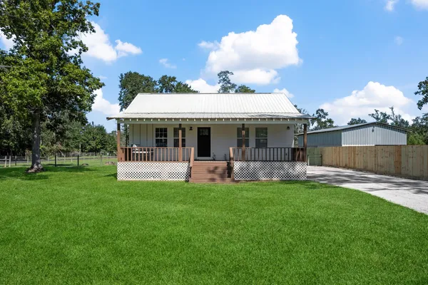 319 COUNTY RD 2218