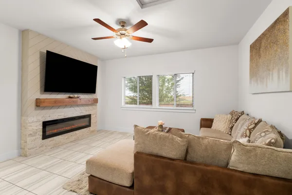 567 WHITE STEPPE WAY 26