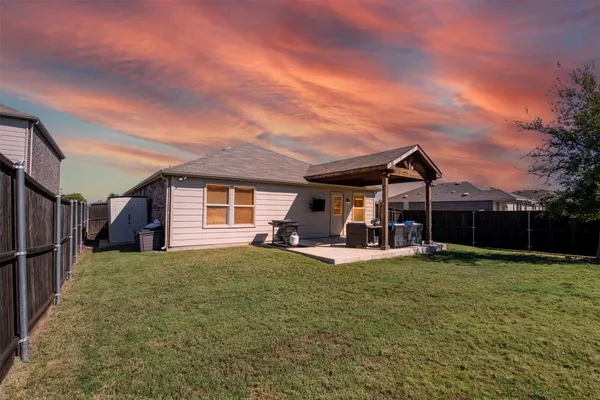 1340 VERNON DR