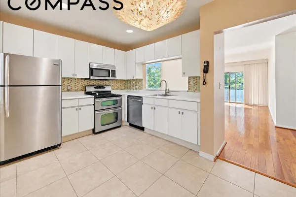 618 LOUISIANA AVE 2