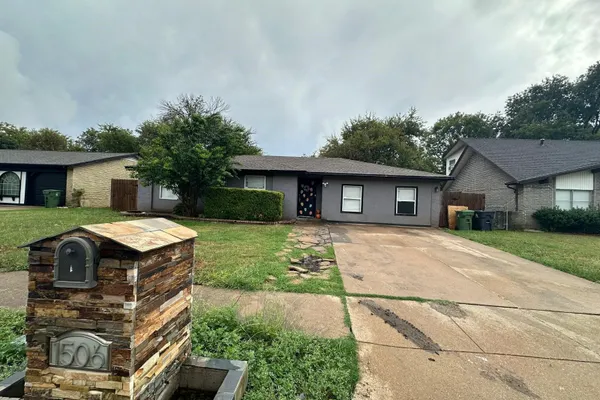 1506 SHELMAR DR