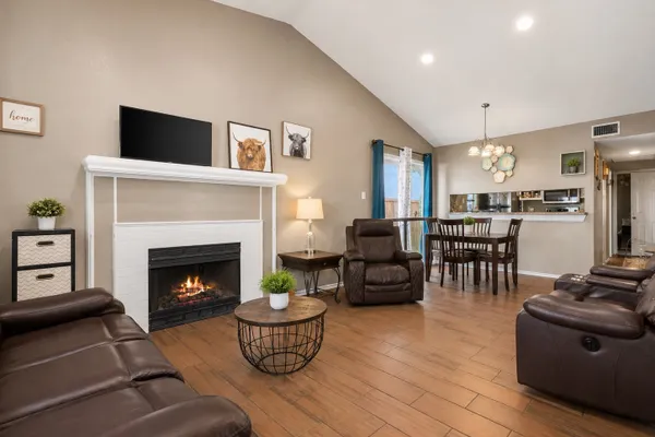 10319 WATERBURY DR
