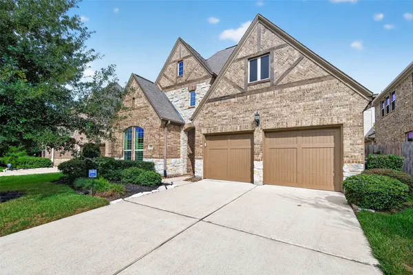 2029 ARROWOOD GLEN DR