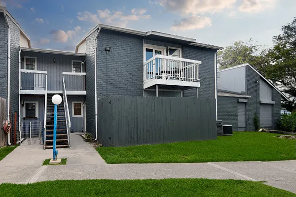 9550 DEERING DR 410
